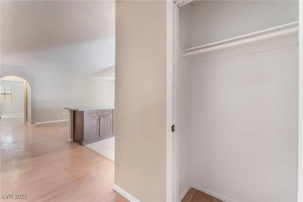 1729 Yellow Rose, Las Vegas, NV 89108