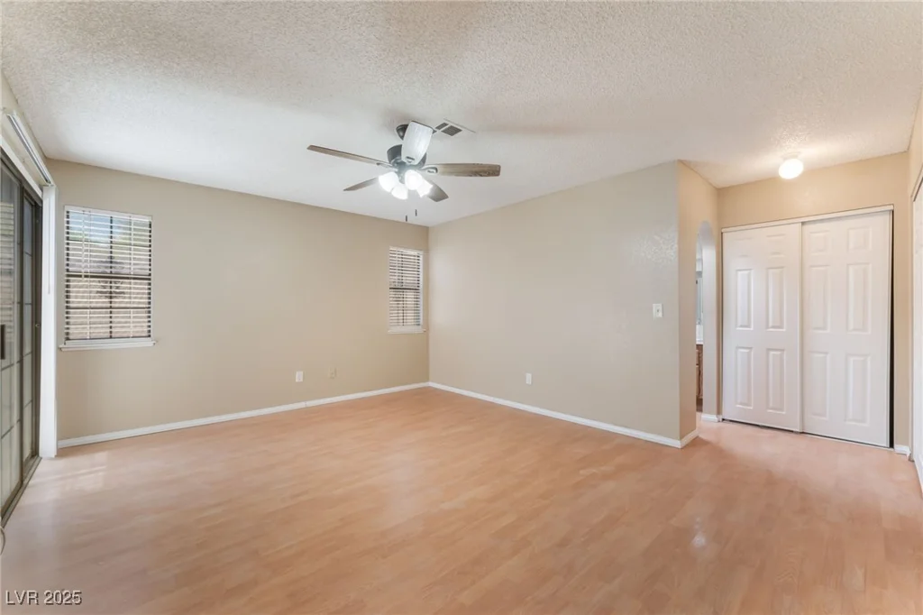 1729 Yellow Rose, Las Vegas, NV 89108