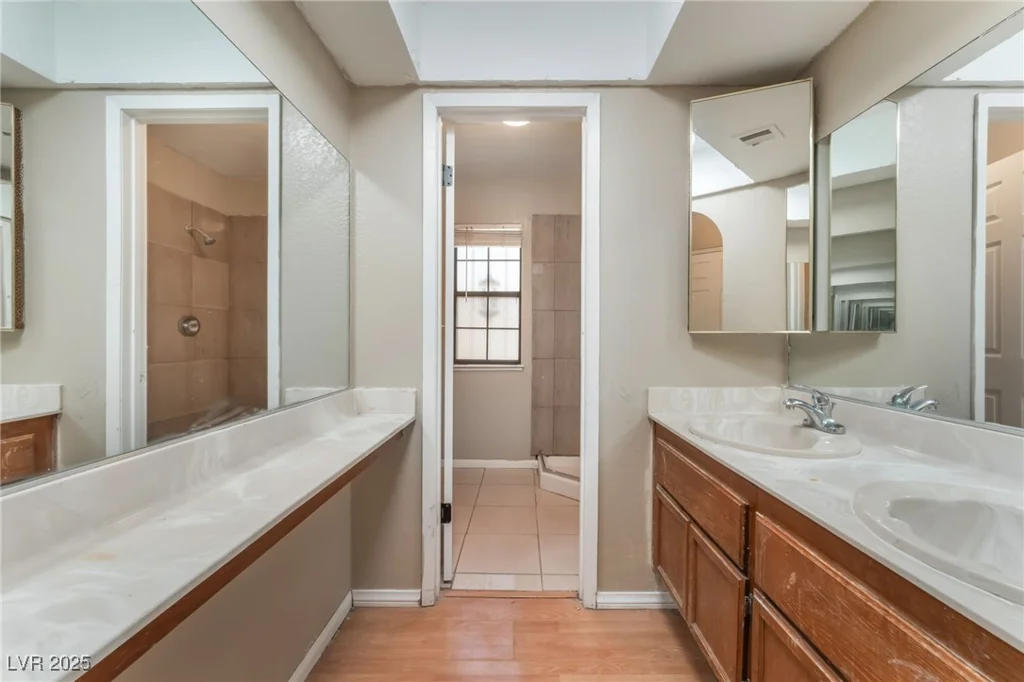 1729 Yellow Rose, Las Vegas, NV 89108