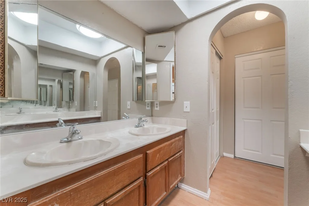 1729 Yellow Rose, Las Vegas, NV 89108