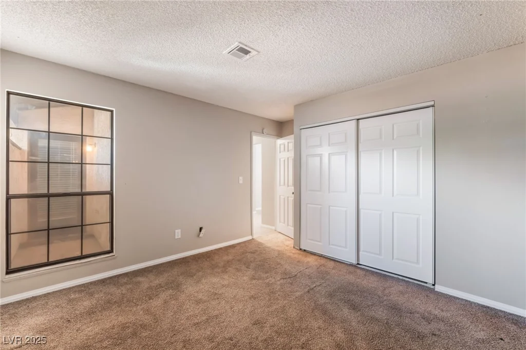 1729 Yellow Rose, Las Vegas, NV 89108