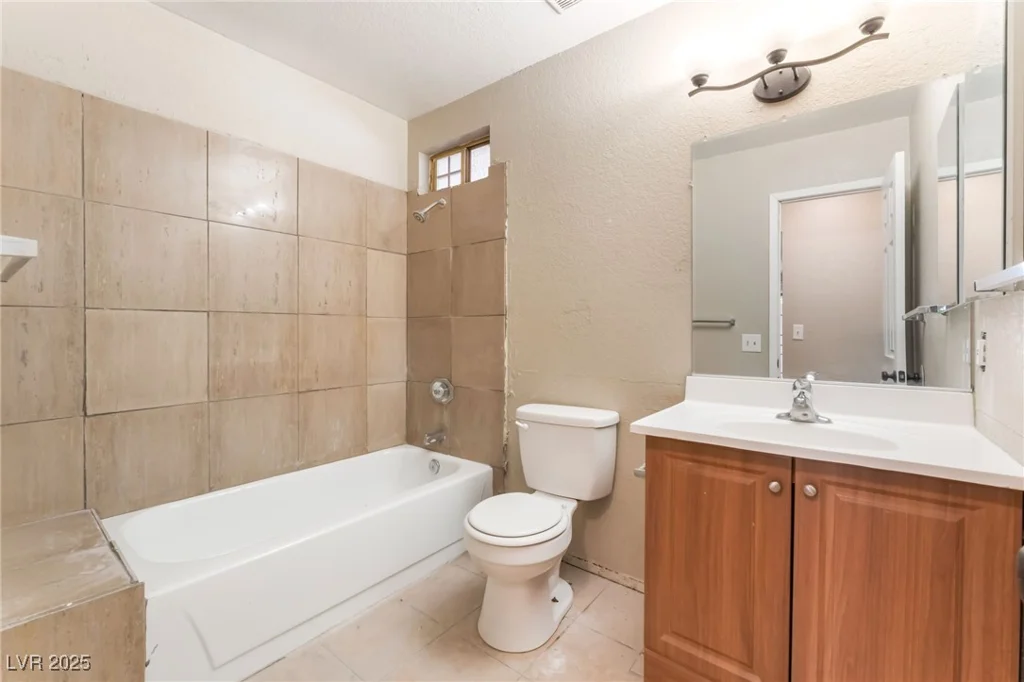 1729 Yellow Rose, Las Vegas, NV 89108