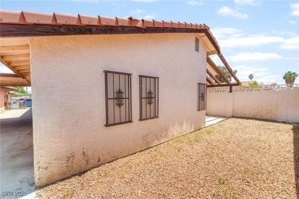 1729 Yellow Rose, Las Vegas, NV 89108