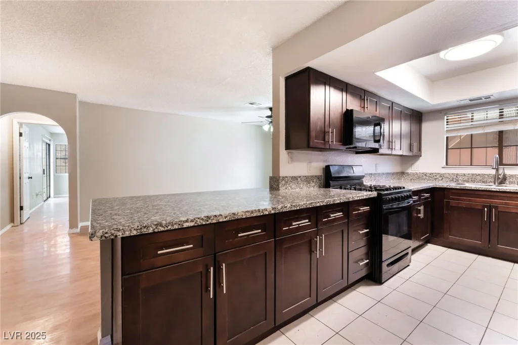 1729 Yellow Rose, Las Vegas, NV 89108