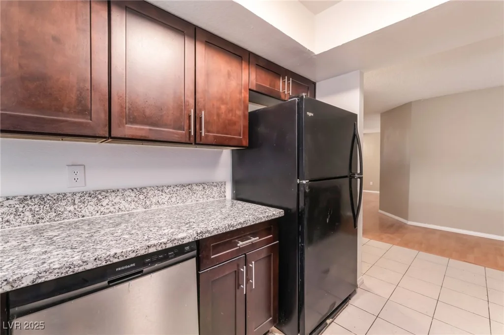 1729 Yellow Rose, Las Vegas, NV 89108