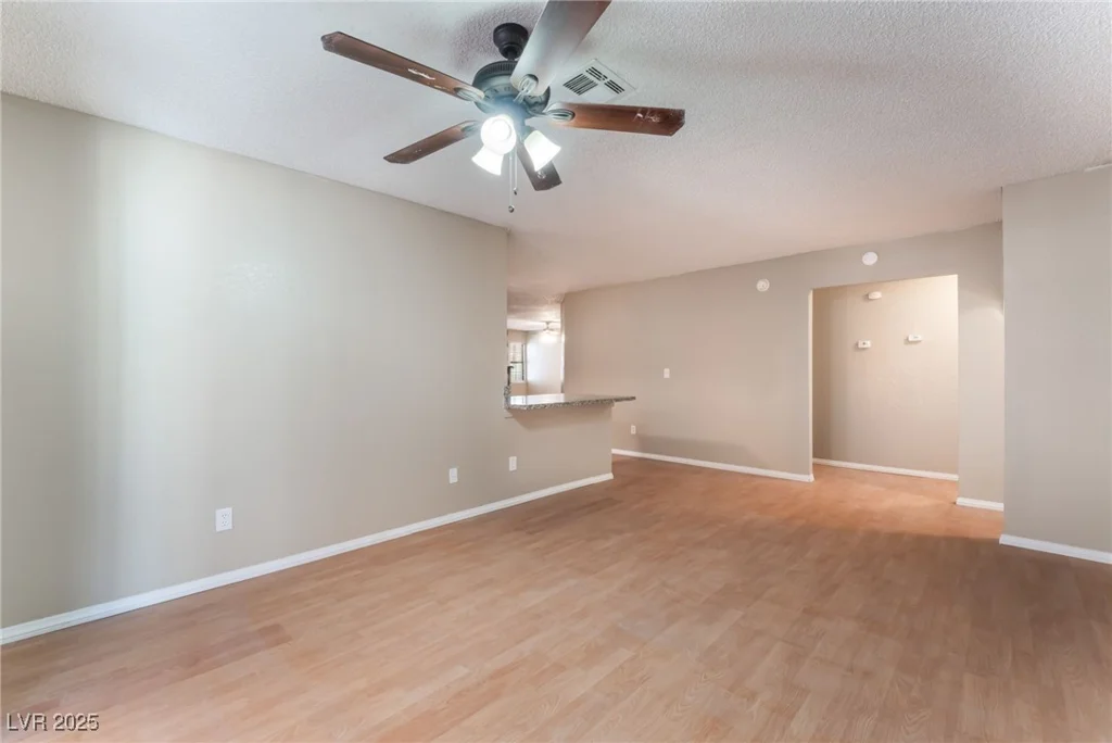 1729 Yellow Rose, Las Vegas, NV 89108