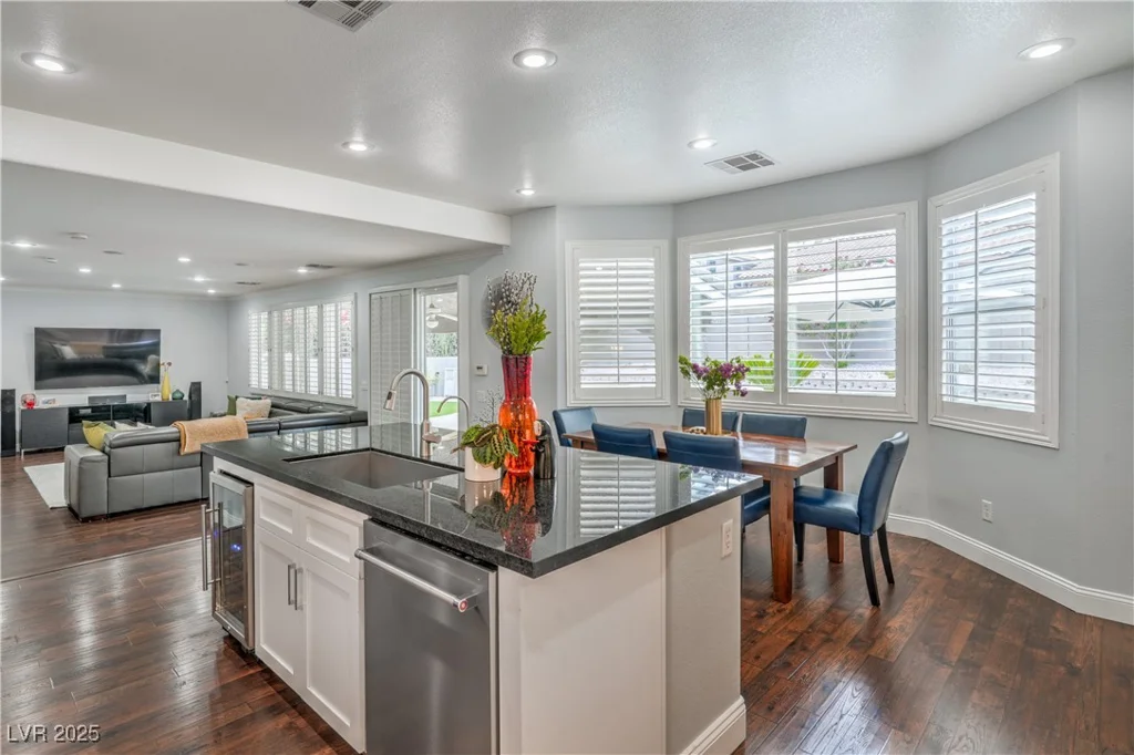 2959 Azure Bay, Las Vegas, NV 89117