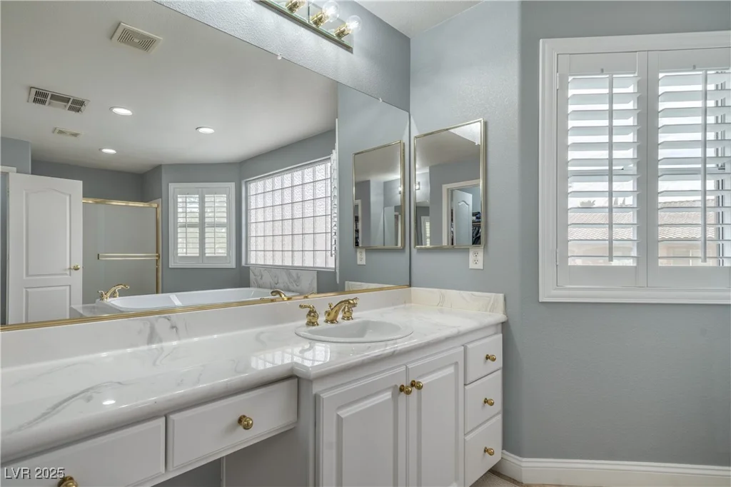 2959 Azure Bay, Las Vegas, NV 89117
