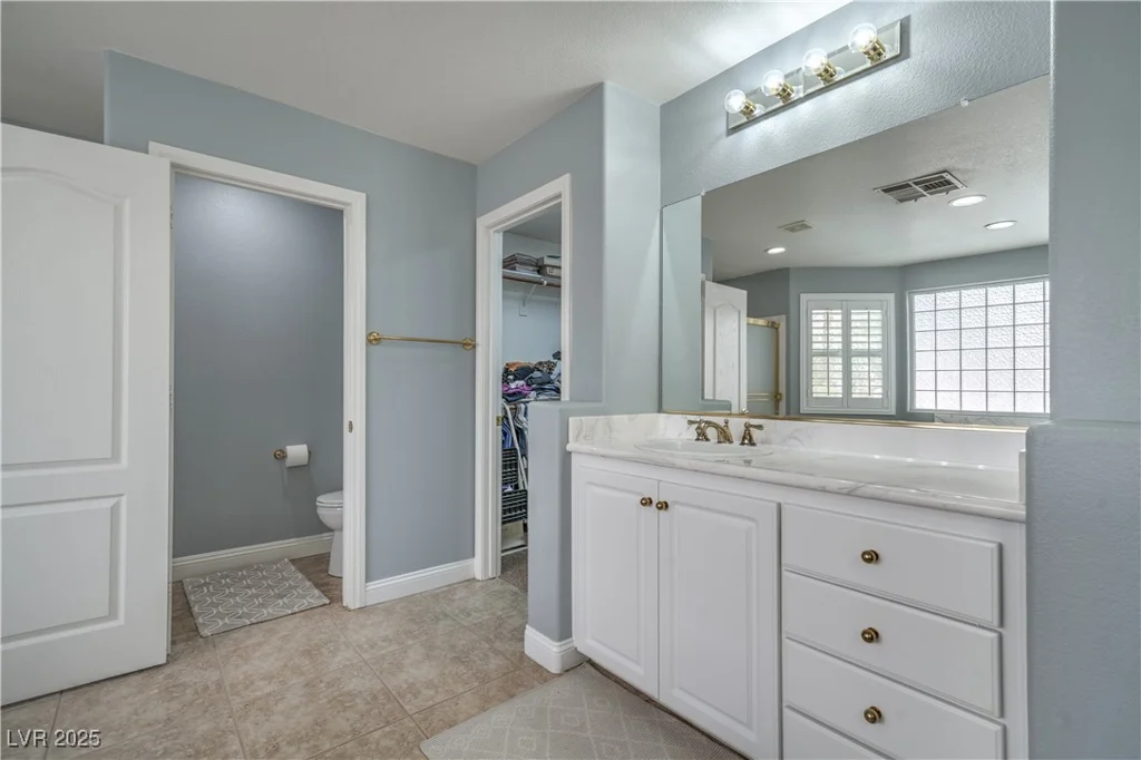 2959 Azure Bay, Las Vegas, NV 89117