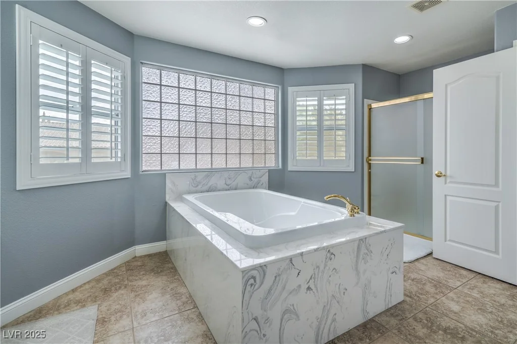 2959 Azure Bay, Las Vegas, NV 89117