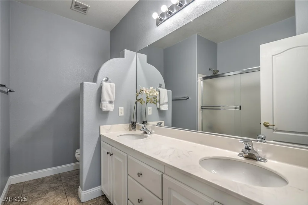 2959 Azure Bay, Las Vegas, NV 89117