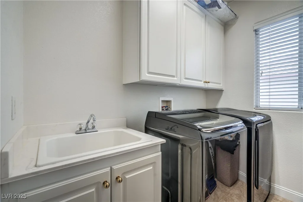 2959 Azure Bay, Las Vegas, NV 89117
