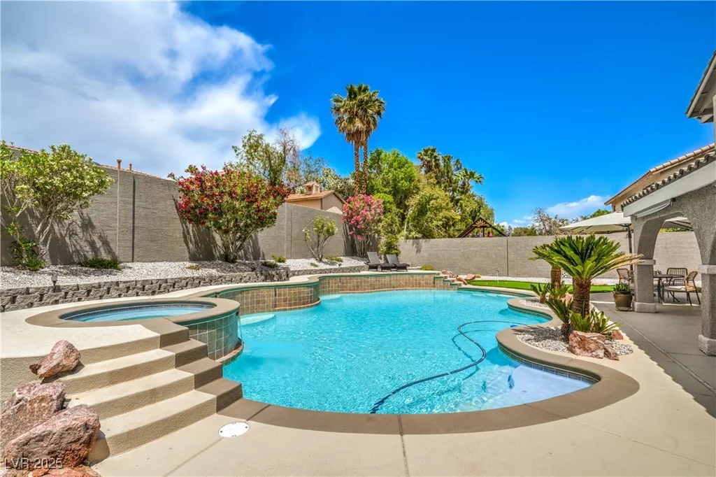 2959 Azure Bay, Las Vegas, NV 89117