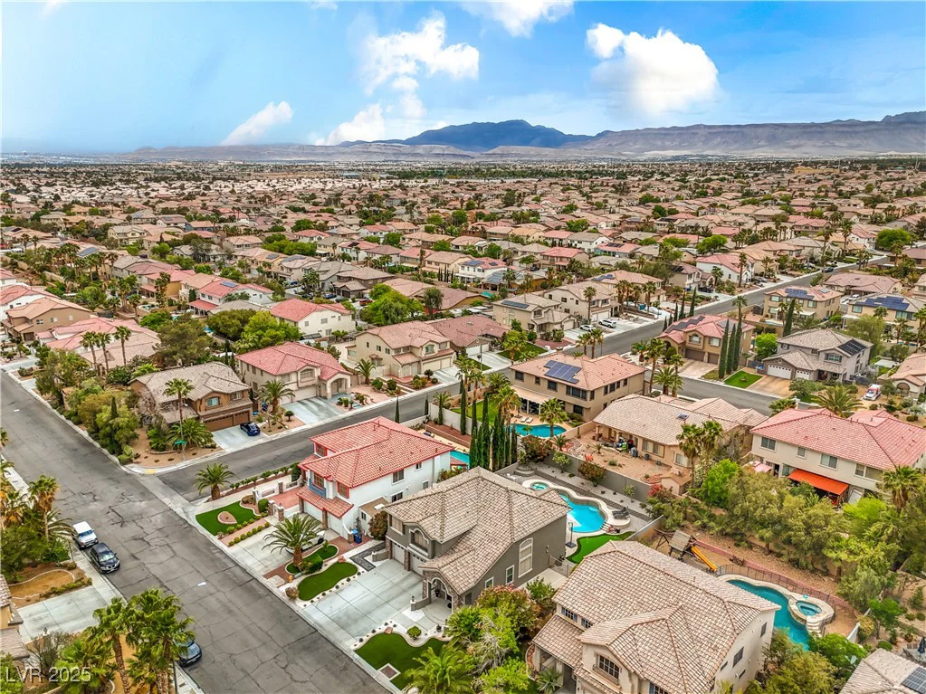 2959 Azure Bay, Las Vegas, NV 89117