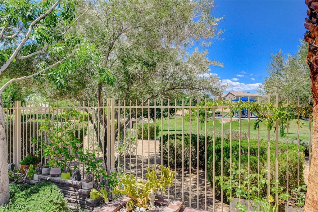 6409 Sea Swallow, North Las Vegas, NV 89084