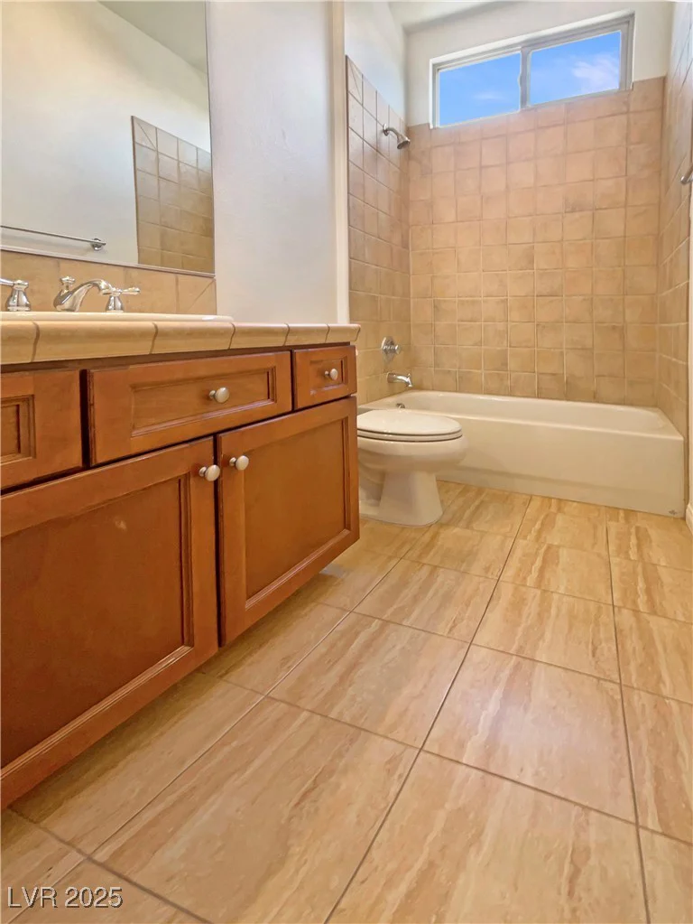 9319 Bronze River, Las Vegas, NV 89149