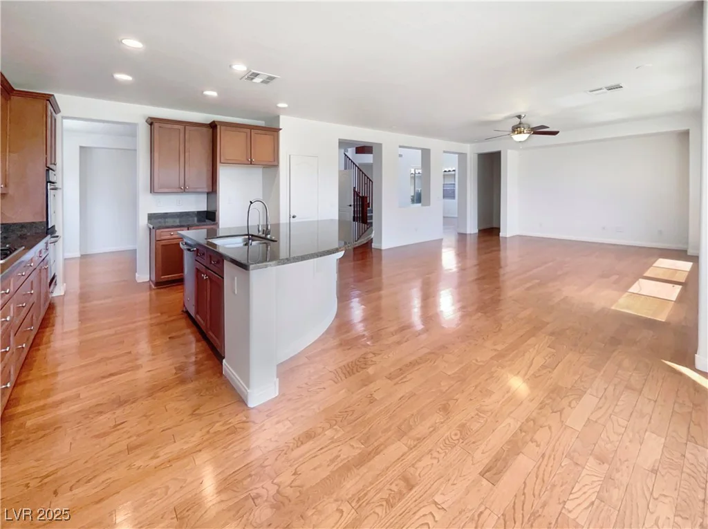 9319 Bronze River, Las Vegas, NV 89149