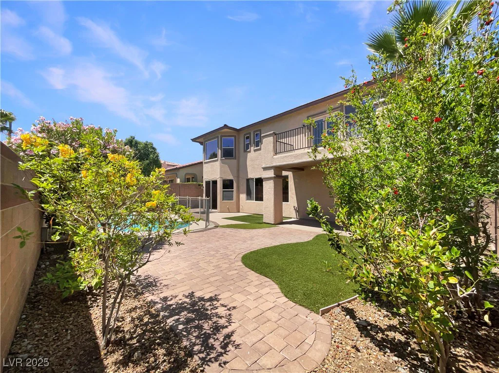 9319 Bronze River, Las Vegas, NV 89149