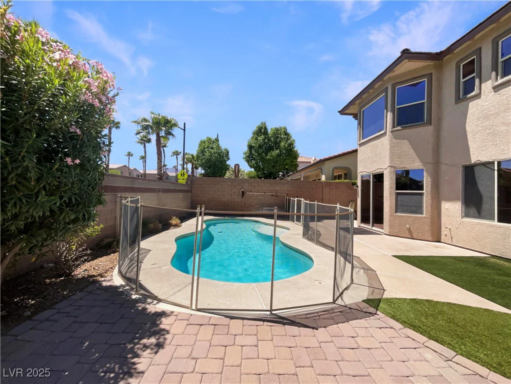9319 Bronze River, Las Vegas, NV 89149