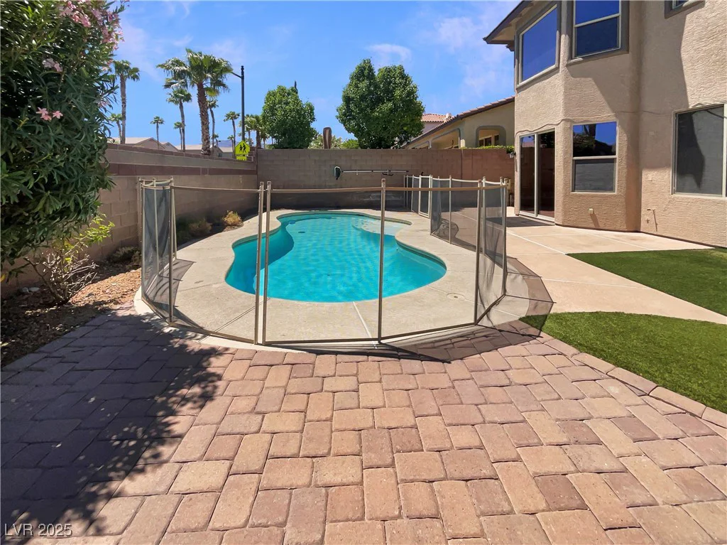 9319 Bronze River, Las Vegas, NV 89149