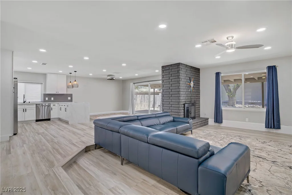 823 Cherry, Henderson, NV 89002