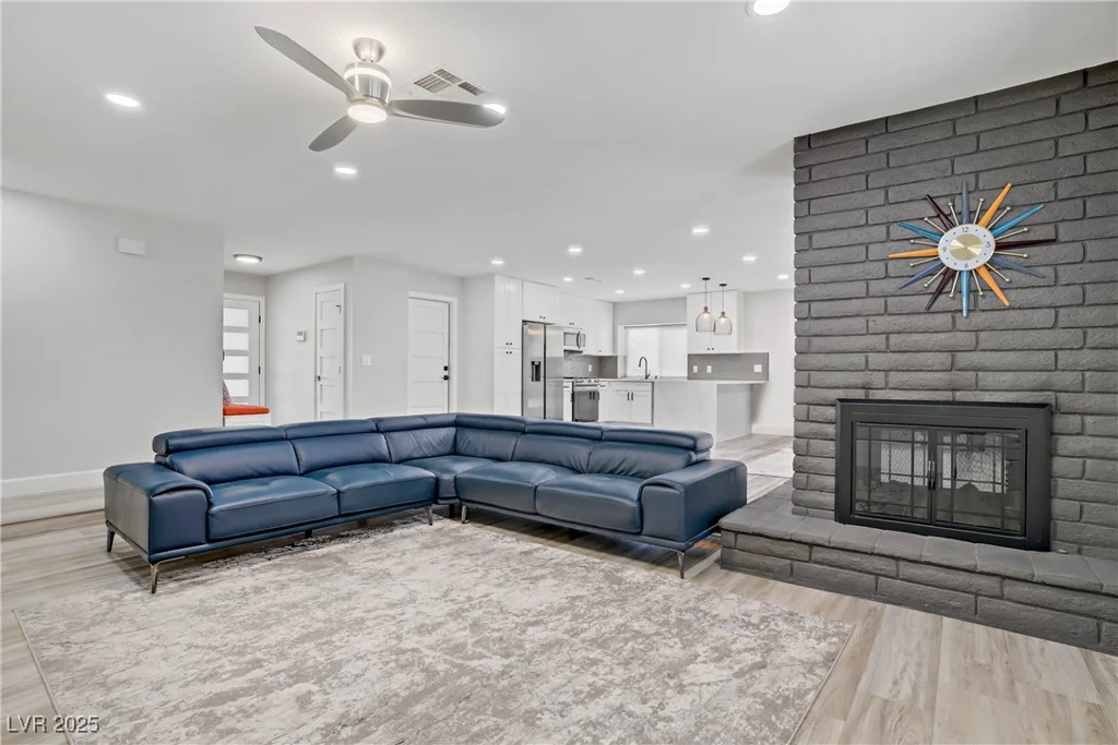 823 Cherry, Henderson, NV 89002