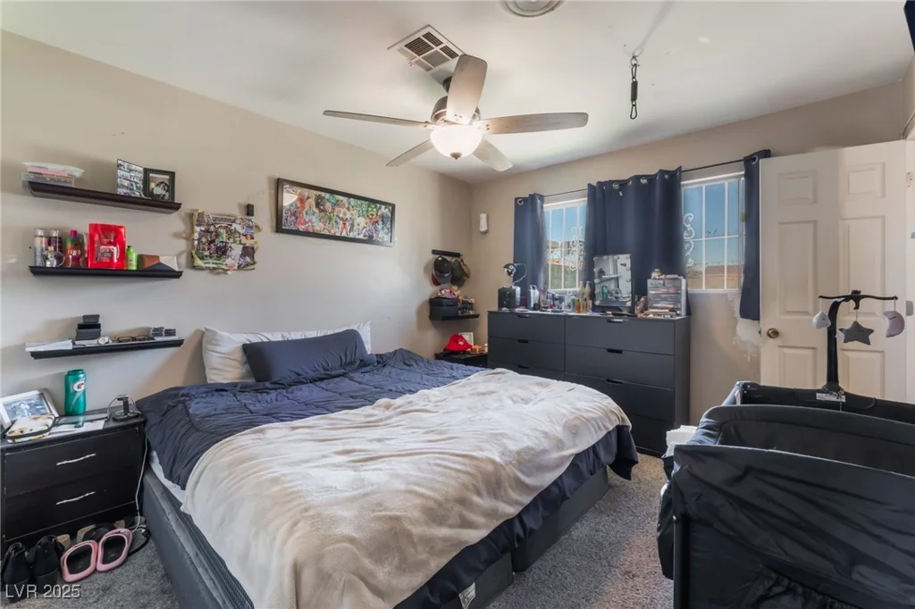 5804 Apple Valley, Las Vegas, NV 89108