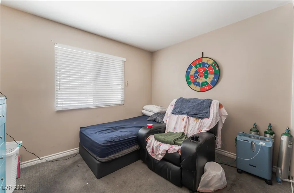 5804 Apple Valley, Las Vegas, NV 89108