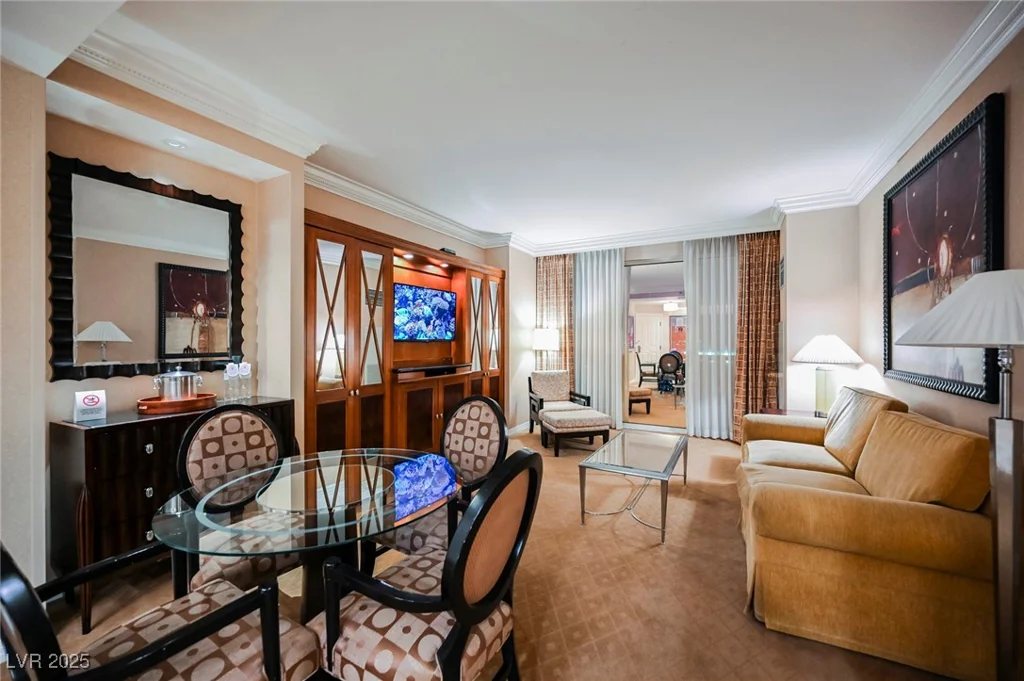 135 HARMON, Las Vegas, NV 89109