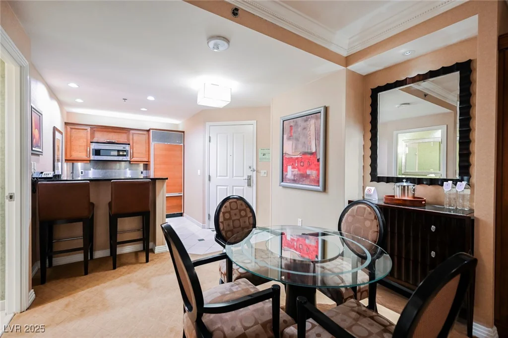 135 HARMON, Las Vegas, NV 89109