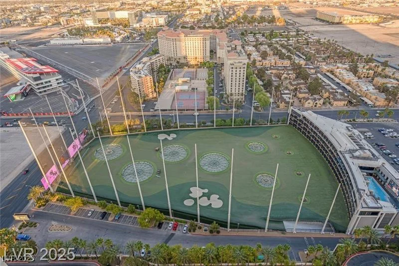 135 HARMON, Las Vegas, NV 89109