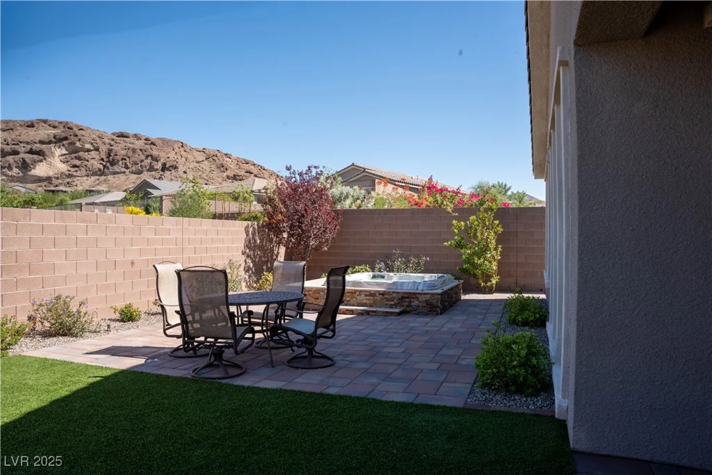 32 Via Del Fiume, Henderson, NV 89011