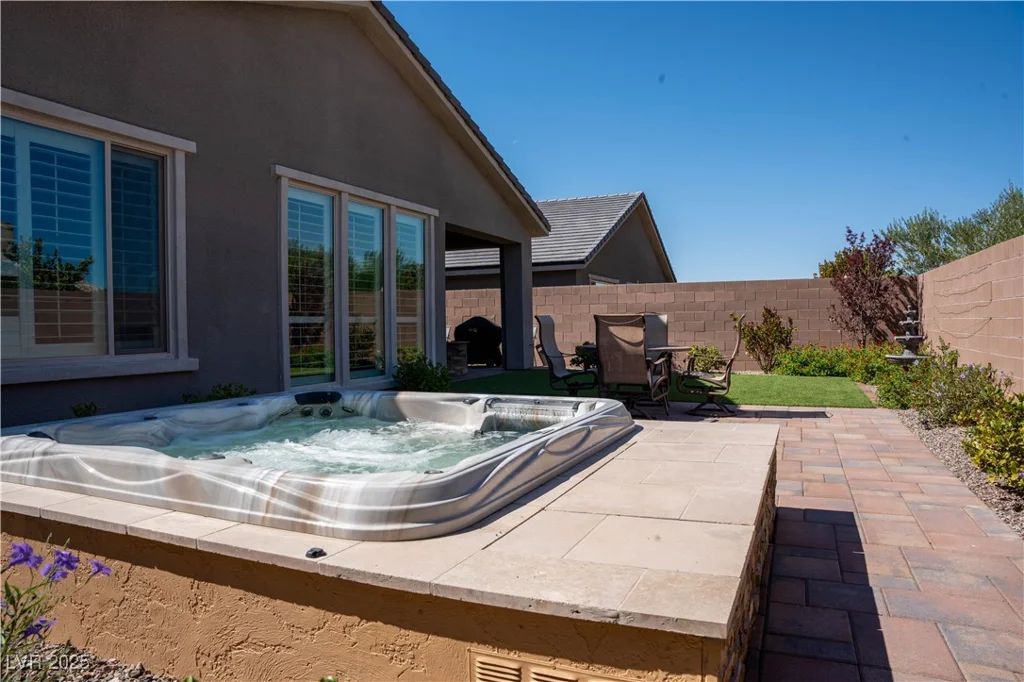 32 Via Del Fiume, Henderson, NV 89011