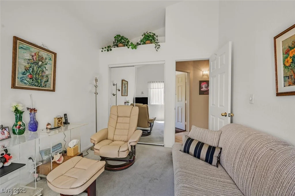 7645 Falconwing, Las Vegas, NV 89131