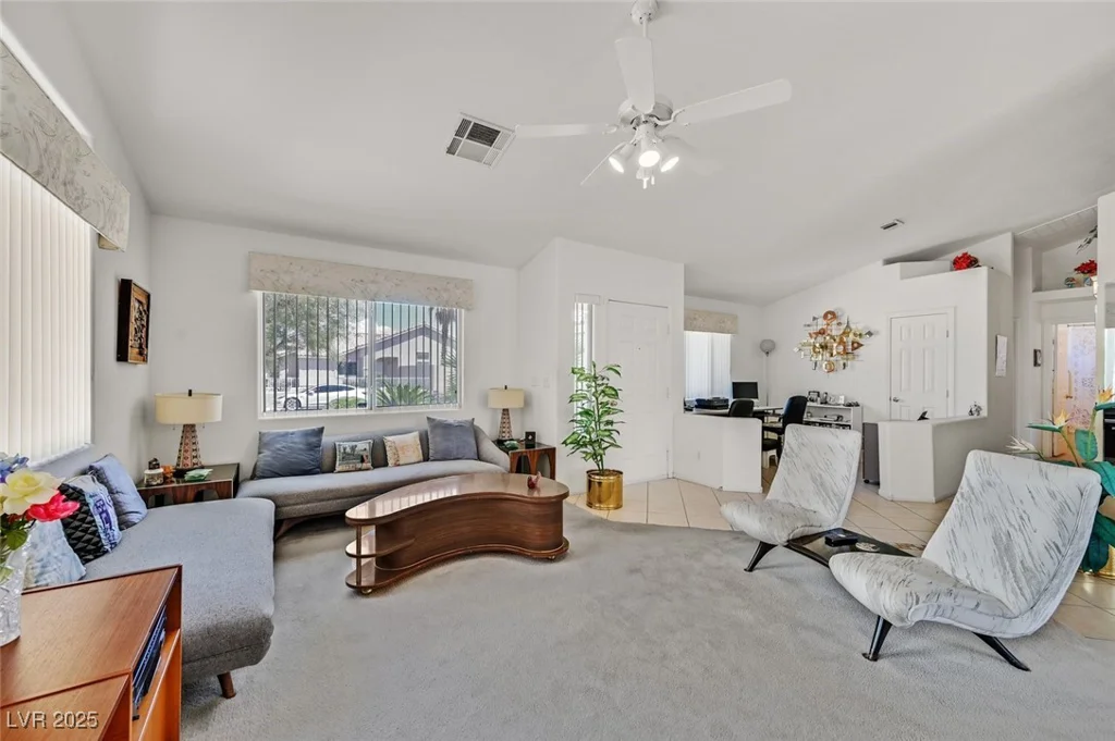 7645 Falconwing, Las Vegas, NV 89131