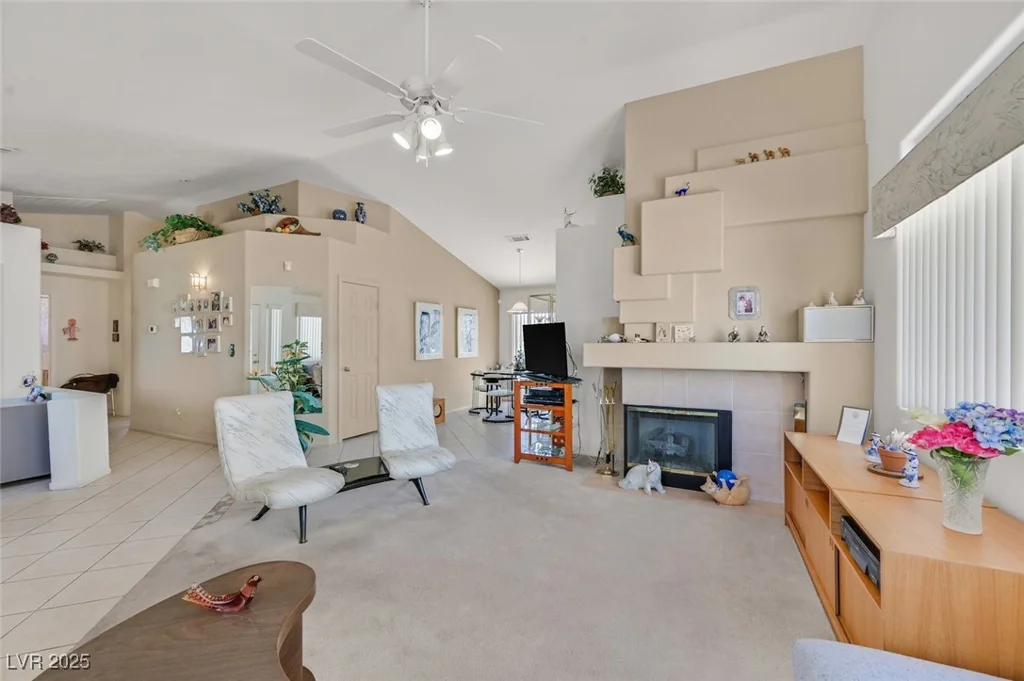 7645 Falconwing, Las Vegas, NV 89131