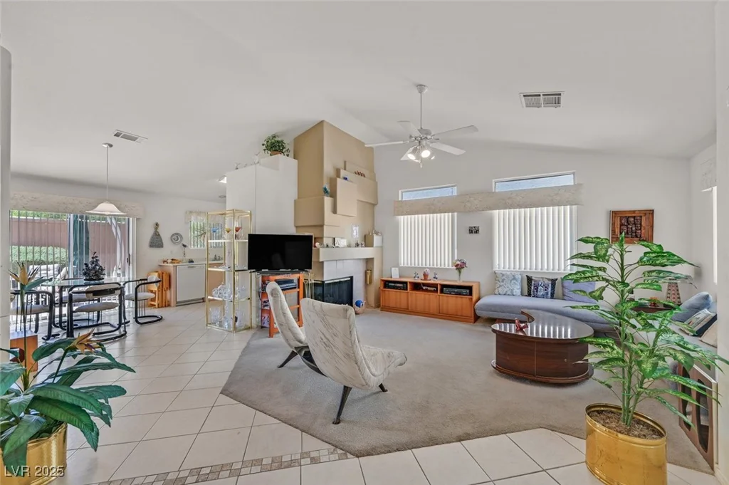 7645 Falconwing, Las Vegas, NV 89131