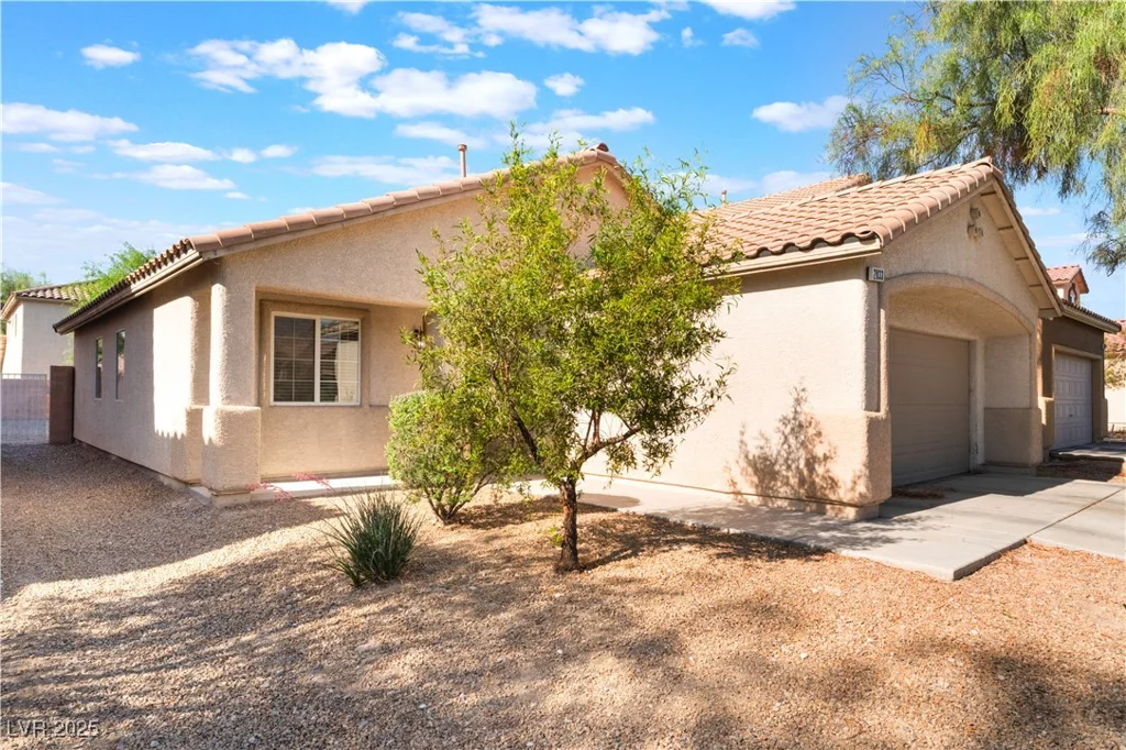 2833 Swanson, North Las Vegas, NV 89086