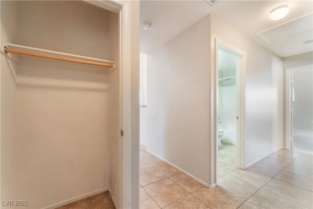 2833 Swanson, North Las Vegas, NV 89086