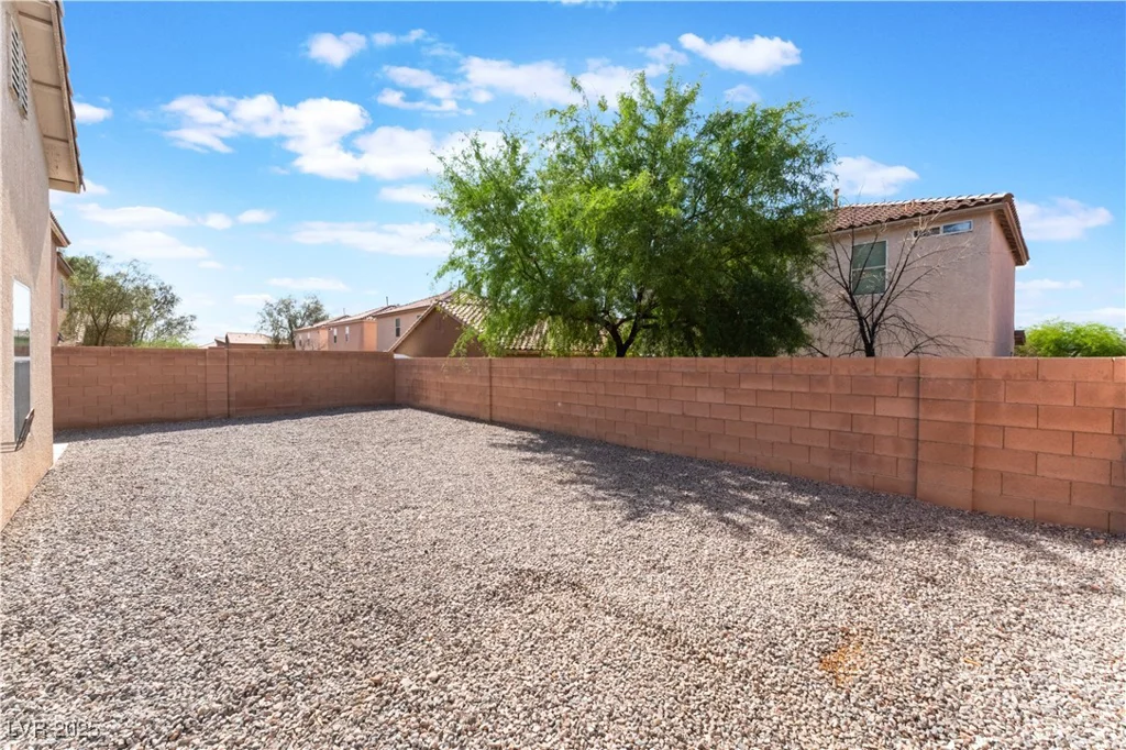 2833 Swanson, North Las Vegas, NV 89086