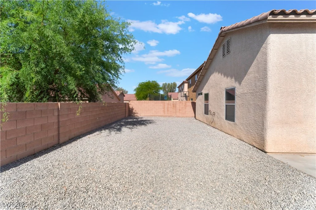 2833 Swanson, North Las Vegas, NV 89086