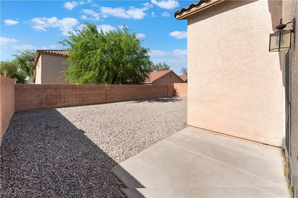 2833 Swanson, North Las Vegas, NV 89086