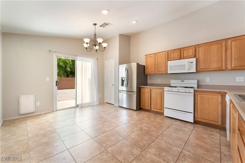 2833 Swanson, North Las Vegas, NV 89086