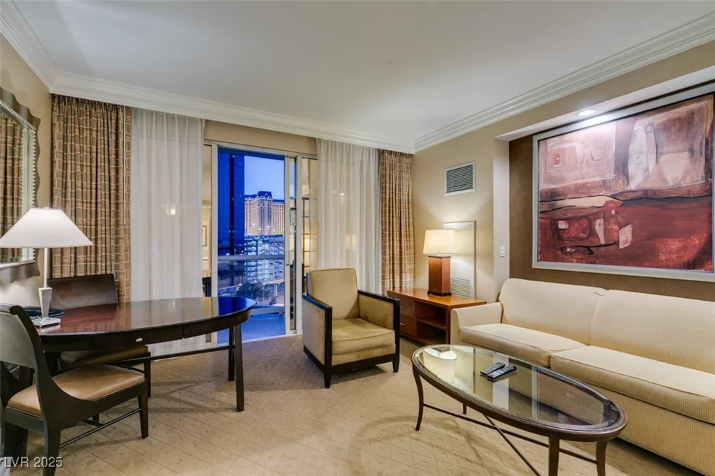 125 HARMON, Las Vegas, NV 89109