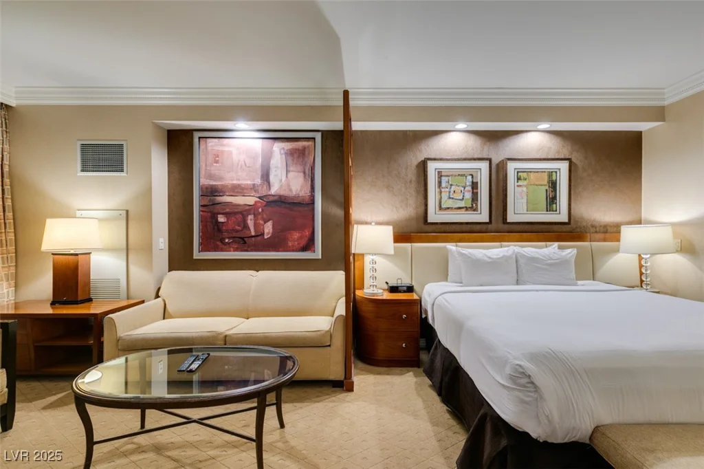 125 HARMON, Las Vegas, NV 89109