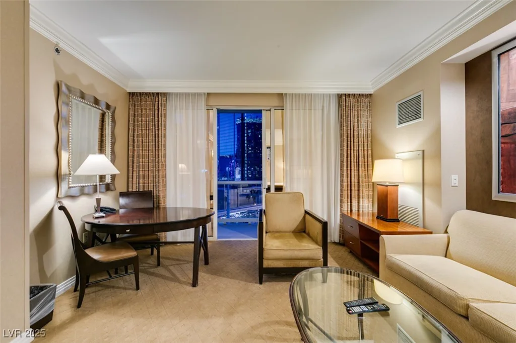 125 HARMON, Las Vegas, NV 89109