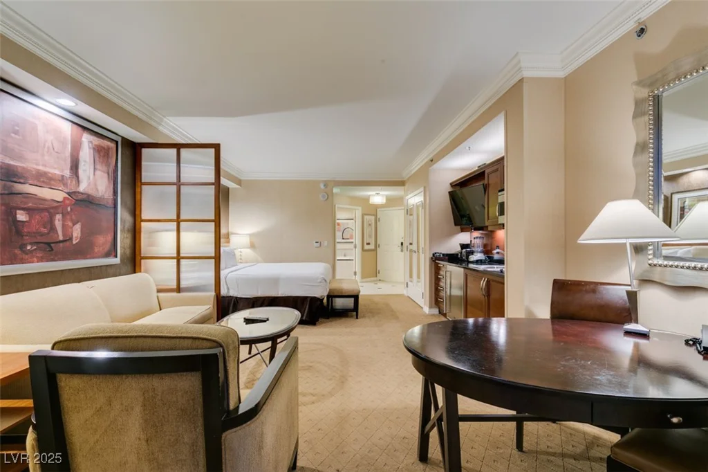 125 HARMON, Las Vegas, NV 89109