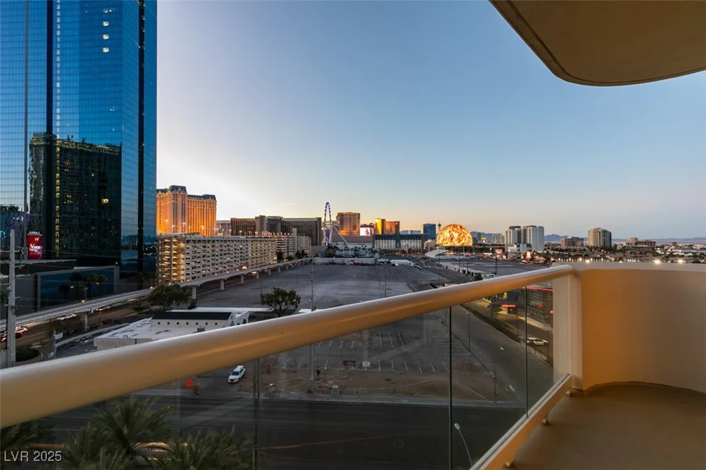 125 HARMON, Las Vegas, NV 89109