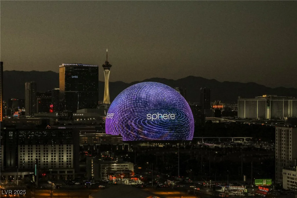 125 HARMON, Las Vegas, NV 89109