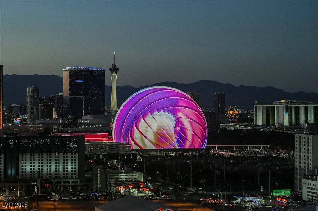 125 HARMON, Las Vegas, NV 89109